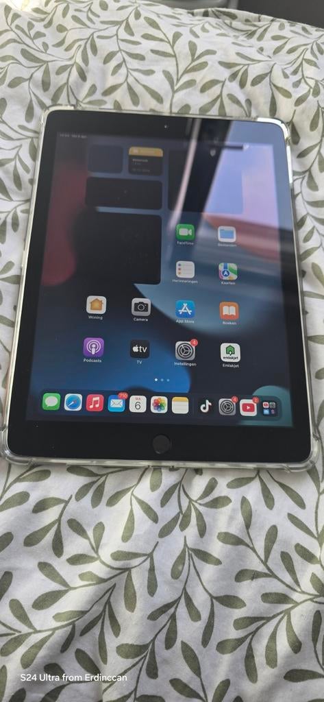 Ipad 5 generatie 32Gb, Computers en Software, Apple iPads, 32 GB, Apple iPad, Zo goed als nieuw, Grijs