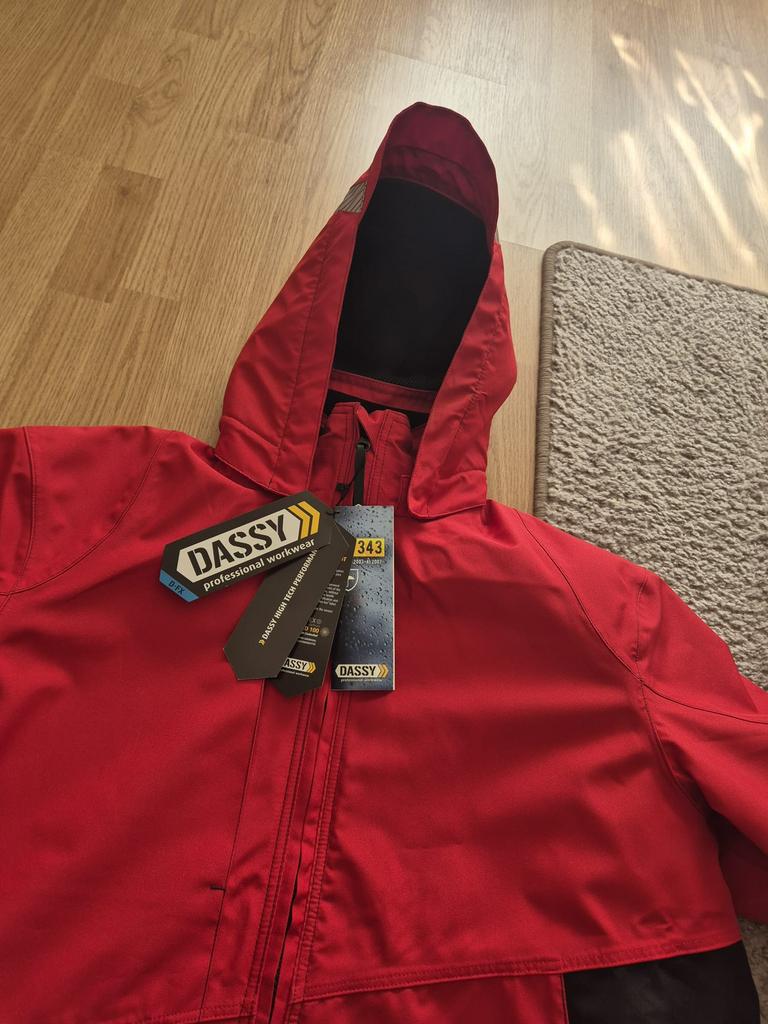 DASSY HYPER Nieuwe Wind & Waterdichte Jas (XXL) - Rood/Zwart, Tuin en Terras, Werkkleding, Nieuw, Heren, Jas, Ophalen