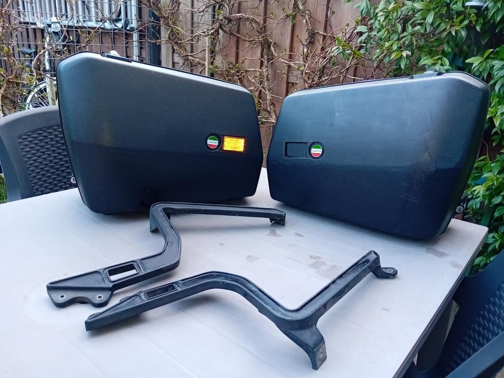 Laverda / bmw  motorkoffers met beugels, Motoren, Accessoires | Koffers en Tassen, Ophalen, Gebruikt