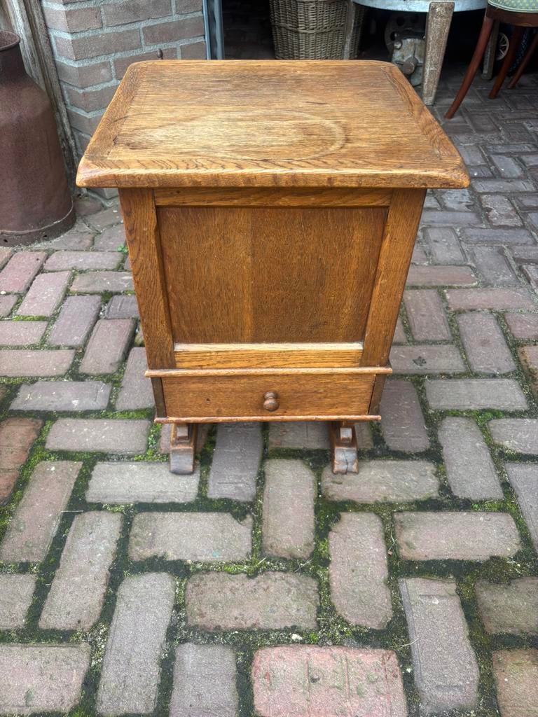 Naai kastje, Ophalen, Zo goed als nieuw