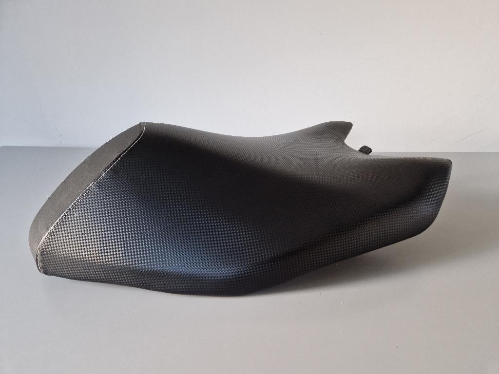 Zadel / buddy seat yamaha aerox nieuw model + onderdelen, Ophalen, Gebruikt, Zadel, Yamaha