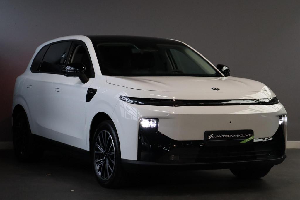 Leapmotor B10 Design ProMax 67.1 kWh / Panoramadak / Leder /, 12 maanden, Achterwielaandrijving, 1820 kg, Nieuw