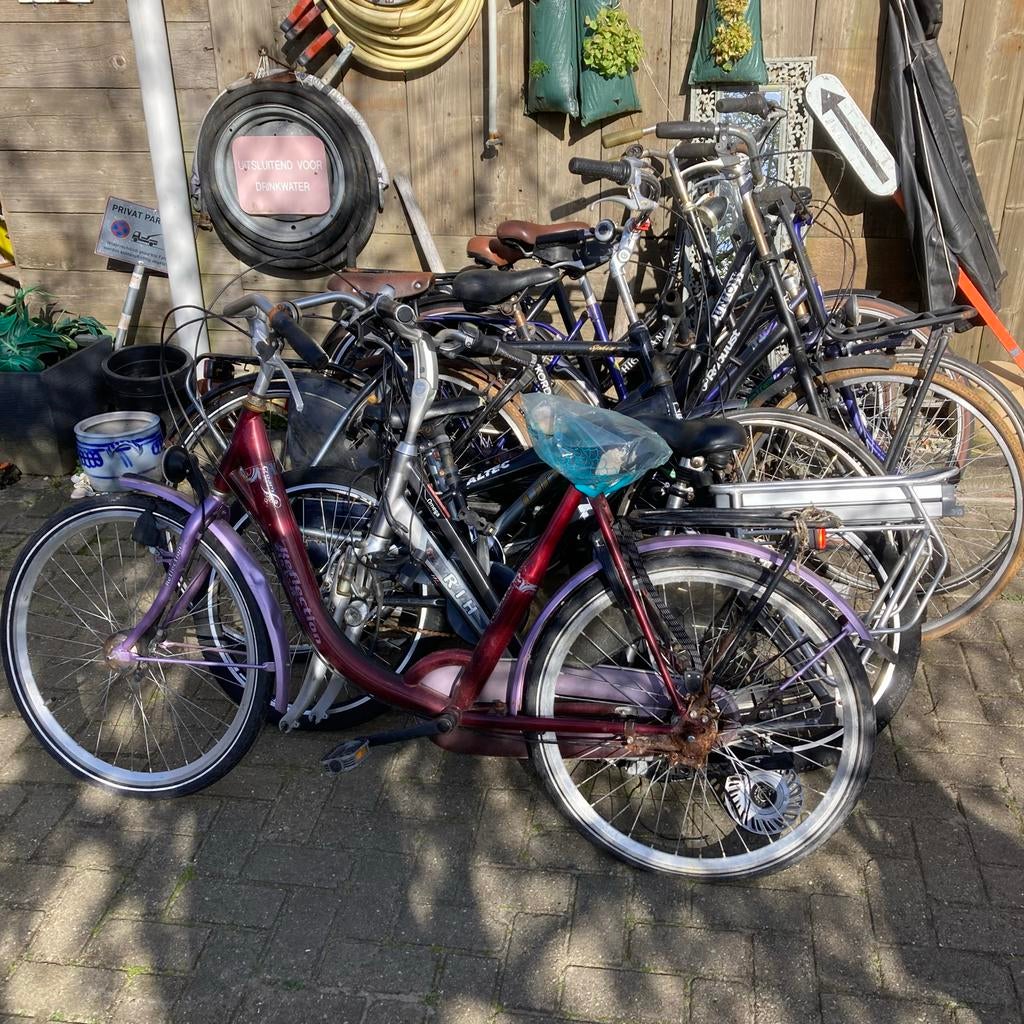 partij van 8 opknapfietsen., Ophalen