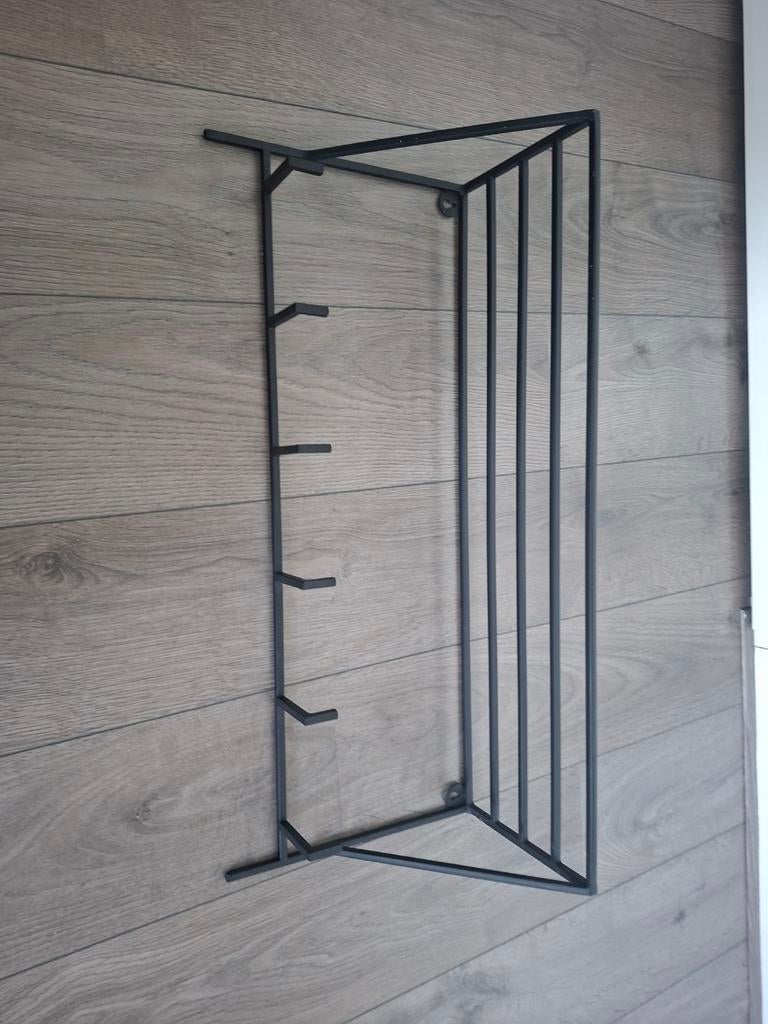 Zwarte metalen wandkapstok met hoedenplank en 6 haken, Gebruikt, Minder dan 100 cm, Metaal, Ophalen
