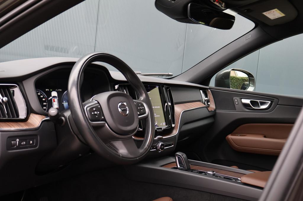 Volvo XC60 2.0 Recharge T6 AWD Leer | Panoramadak | Stoel-/, Automaat, Gebruikt, 138 €/maand, Bedrijf