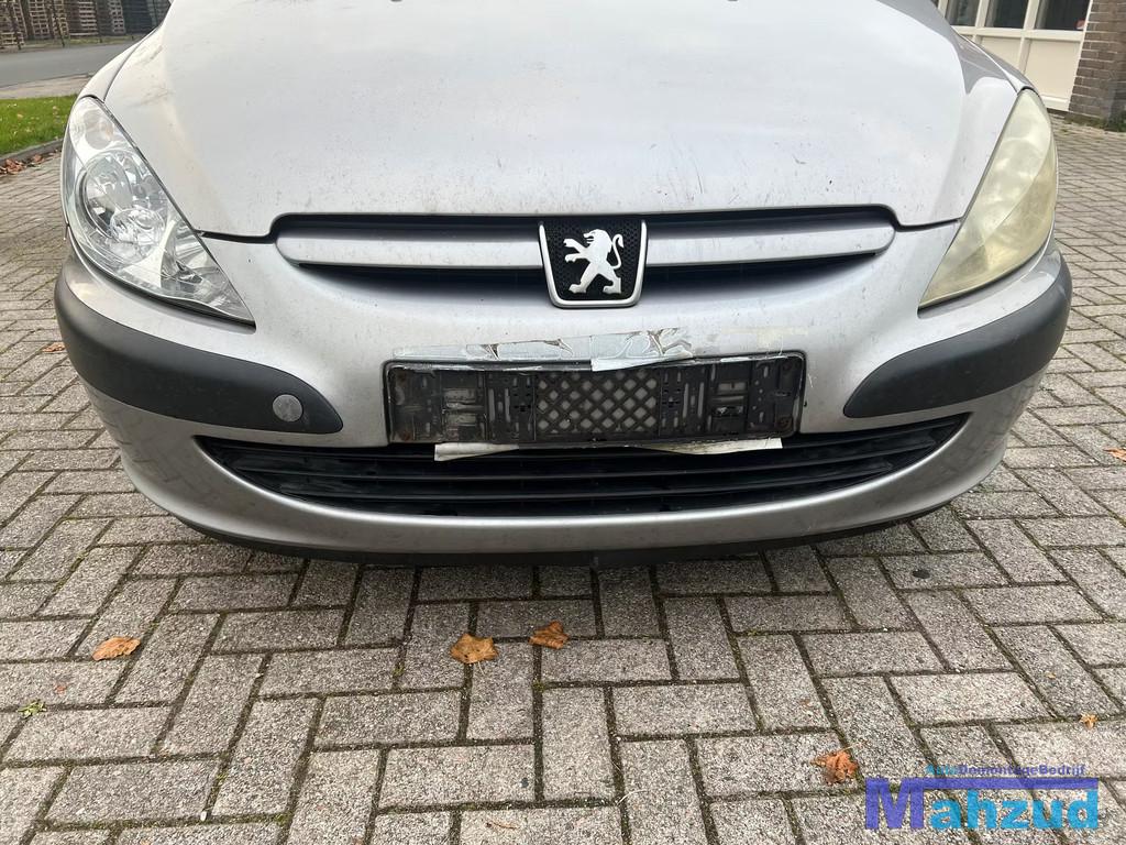 PEUGEOT 307 Grijs EZA voorbumper 2001-2009, Auto-onderdelen, Taurusavenue 1
2132 LS  Hoofddorp, NL, Gebruikt, Contact.group@renault.com