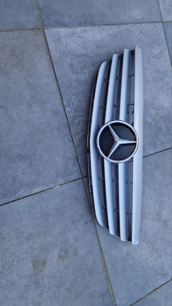 Grill Mercedes-Benz W245 (2006-2011), Auto-onderdelen, Ophalen of Verzenden, Voor, Mercedes-Benz, Bumper