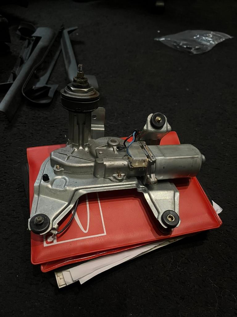 Daihatsu YRV ruitenwisser motor compleet, Ophalen, Daihatsu