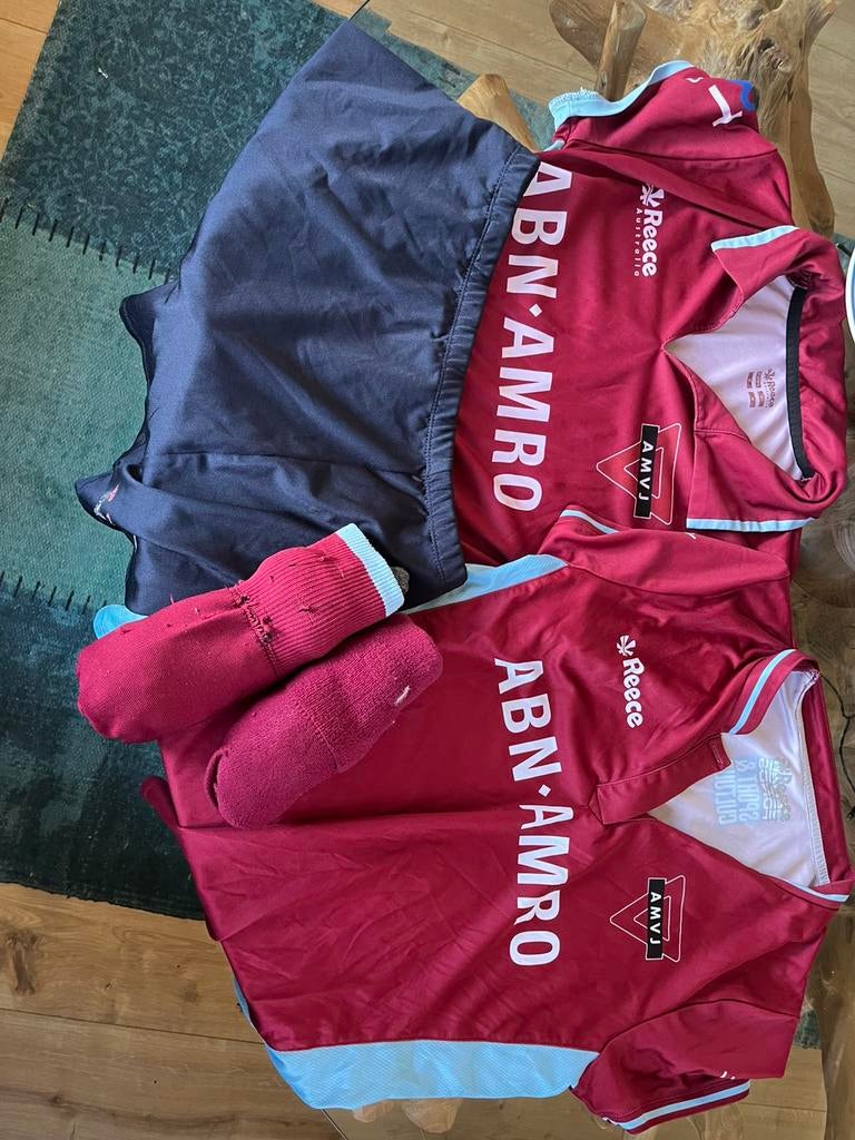 AMVJ hockey teneu (M&S), Sport en Fitness, Hockey, Ophalen of Verzenden, Gebruikt, Kleding