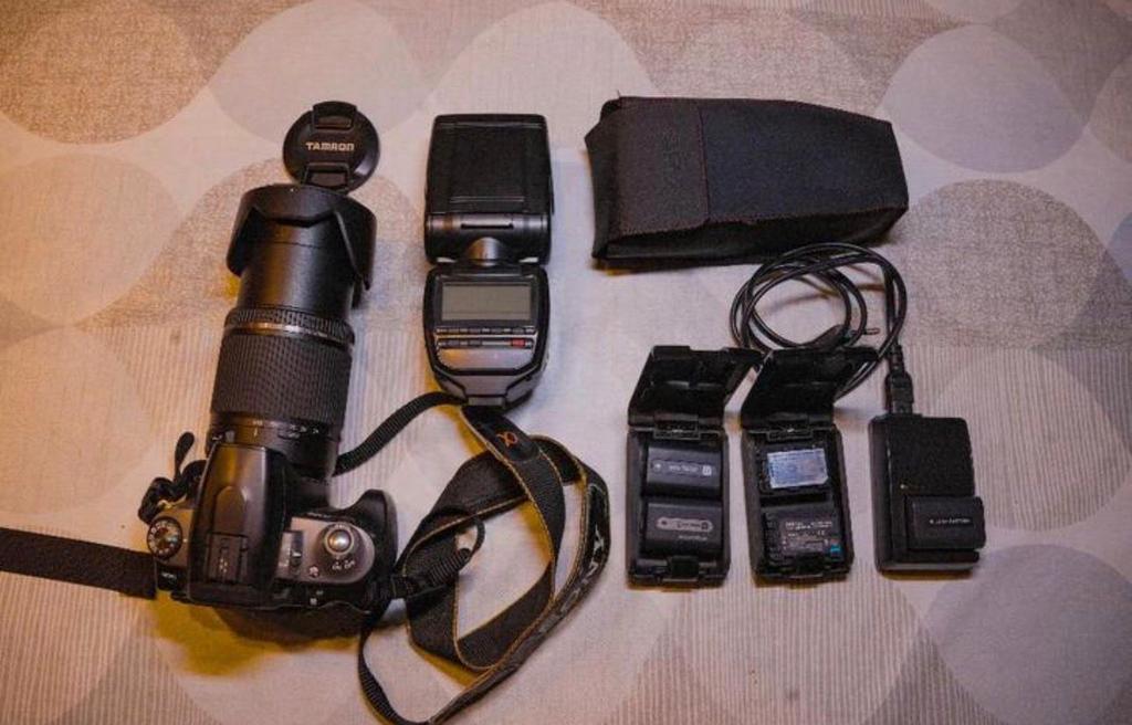 Sony a380 met flitser lens en batterijen, Spiegelreflex, Ophalen of Verzenden, Zo goed als nieuw, Sony