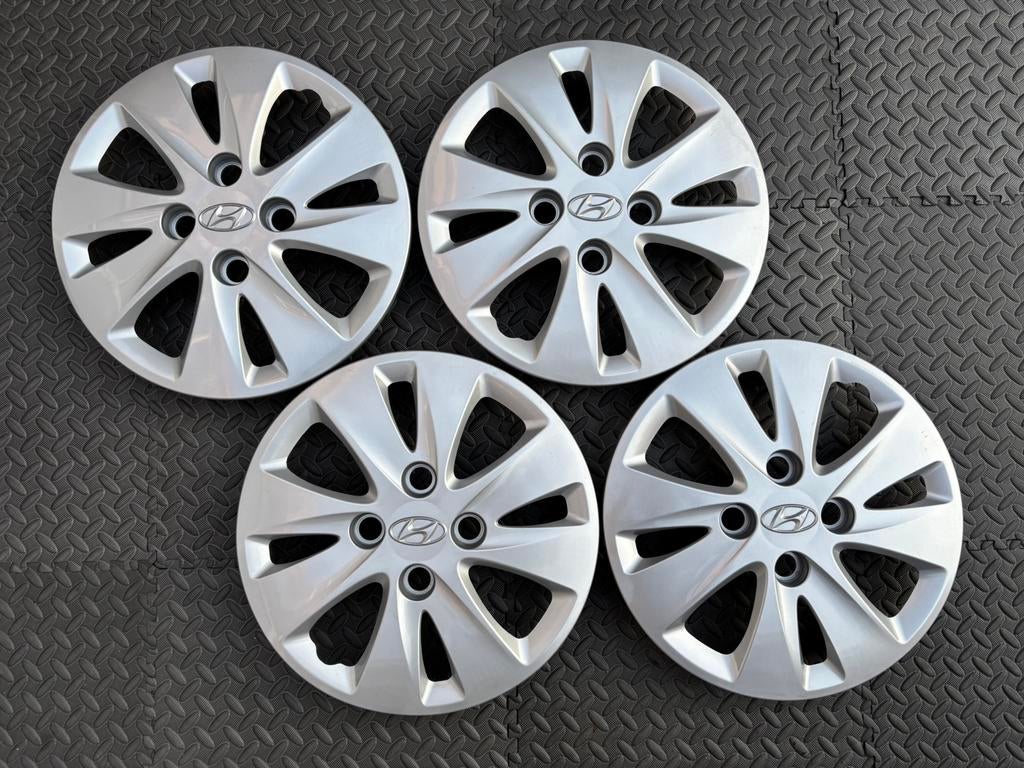 Set originele Hyundai I10 wieldoppen 13 inch, Ophalen of Verzenden, Zo goed als nieuw