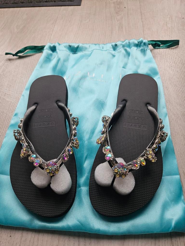 Nieuwe Uzurri slippers maat 35/36, Kleding | Dames, Schoenen, Ophalen of Verzenden