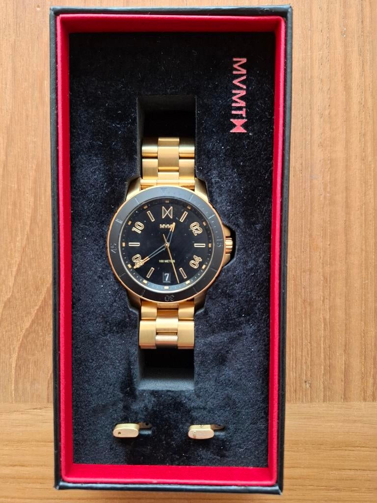 MVMT Herenhorloge Goudkleurig - Stijlvol en Tijdloos, Ophalen of Verzenden, Zo goed als nieuw, Staal, Overige merken
