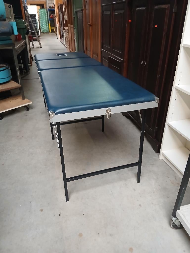 (0438) Opvouwbare en draagbare massagetafel van 70x200 cm., Sport en Fitness, Massageproducten, Gebruikt, Massagetafel, Ophalen