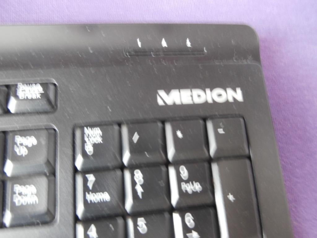 Toetsenbord medion keyboard computer, Computers en Software, Ophalen of Verzenden, Qwerty, Zo goed als nieuw, Medion