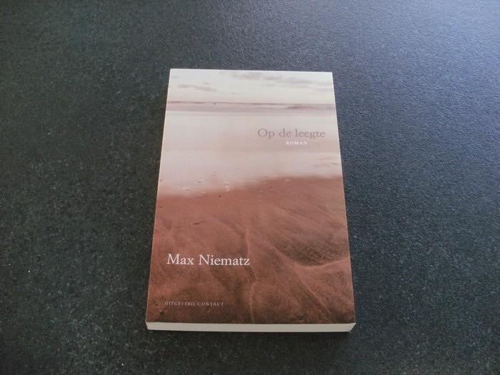 Niematz, Max	Op de leegte, Ophalen of Verzenden, Zo goed als nieuw