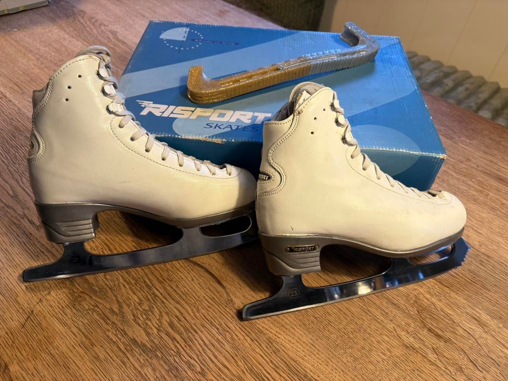 Prachtige risport kunstschaatsen, Ophalen of Verzenden, Zo goed als nieuw, Kunstschaatsen, Overige merken