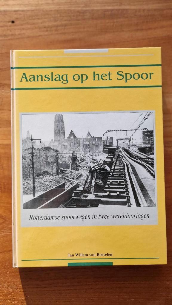 Aanslag op het spoor., Ophalen of Verzenden, Zo goed als nieuw, Jan Willem van Borselen