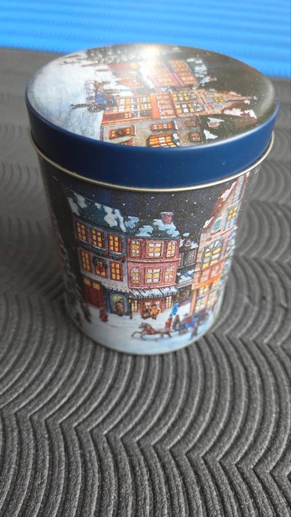 Winterse Bewaardoos / Koekblik - Nieuw, Minder dan 50 cm, Nieuw, Minder dan 50 cm, Ophalen of Verzenden
