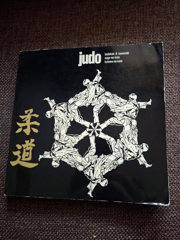 Judo door W.Luiten 1972 Kodokan & kawaishi, Ophalen of Verzenden, Zo goed als nieuw, Balsport