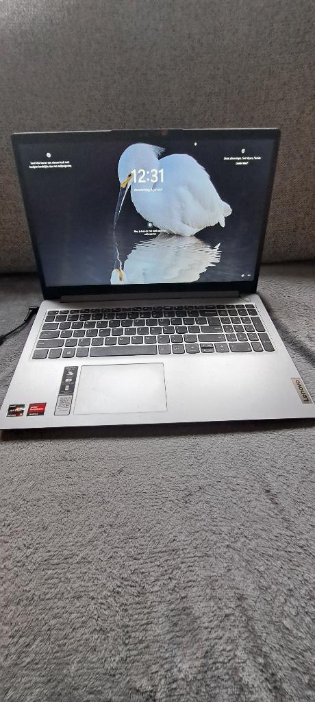 Lenovo laptop, Computers en Software, Windows Laptops, 256 GB, 8 GB, AMD Ryzen™ 3 7320U, Refurbished