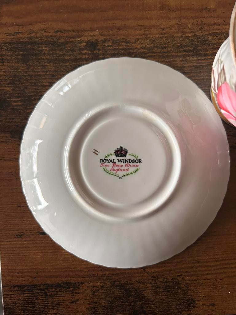 Kop en schotel, Verzamelen, Porselein, Kristal en Bestek, Ophalen, Zo goed als nieuw, Porselein, Kop en/of schotel