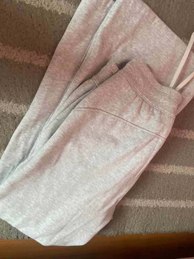 Grijze Lululemon Joggingbroek - Maat L, Maat 38/40 (M), Ophalen of Verzenden, Zo goed als nieuw, Grijs