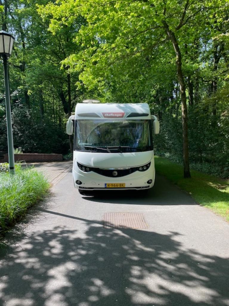 Te HUUR luxe 4-p Challanger camper, all-inclusive