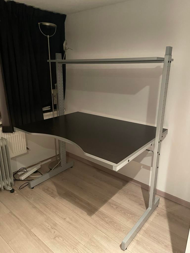 Ikea bureau zwart/zilver stevig/stoer, Ophalen, Zo goed als nieuw