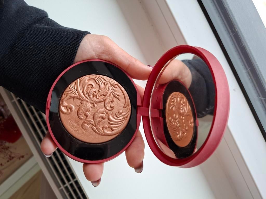 Kiko holiday collectie highlighter, Ophalen of Verzenden, Zo goed als nieuw, Gehele gezicht