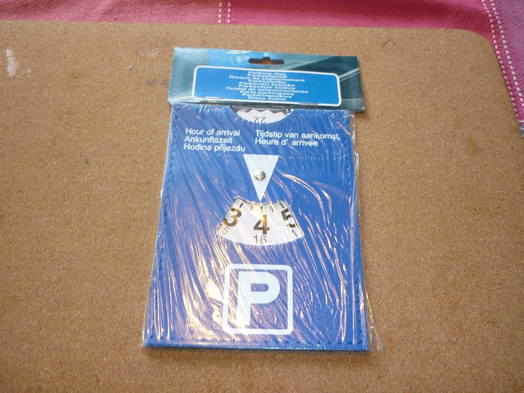 1 Parkeerschijf gebruikt en 1 nieuwe parkeerschijf, Auto diversen, Auto-accessoires, Nieuw, Ophalen of Verzenden