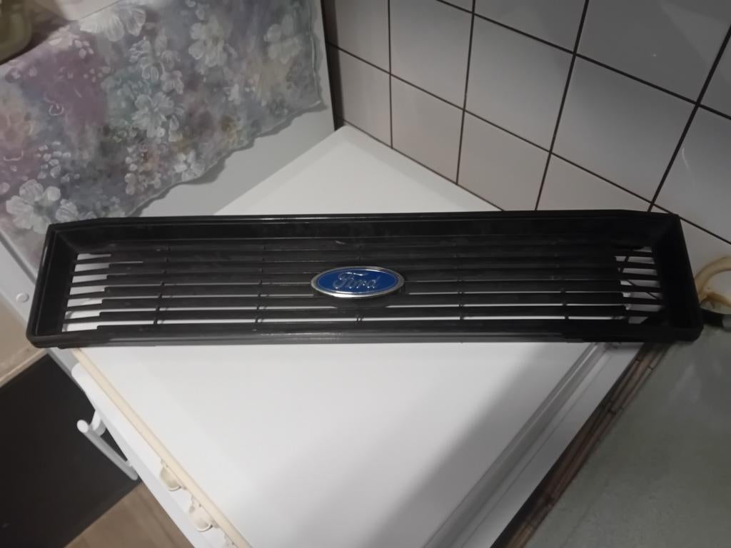 Ford Taunus Grille - Gebruikt 1978, Ophalen of Verzenden, Gebruikt, Voor, Ford