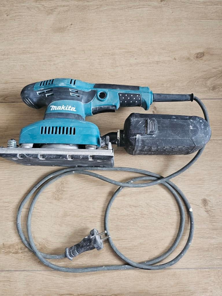 Makita Vlakschuurmachine - Gebruikt, Doe-het-zelf en Verbouw, Ophalen of Verzenden, Gebruikt, Minder dan 600 watt, Vlakschuurmachine