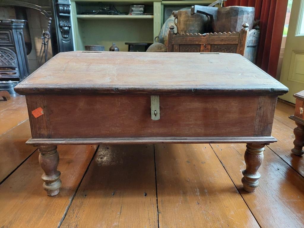 Teak houten kinderbureau / schrijftafeltje India, Ophalen