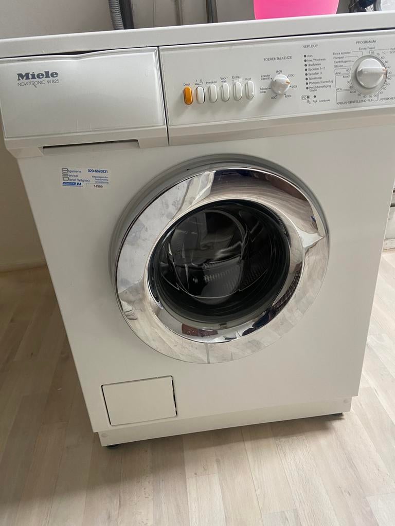 Washing machine, Ophalen of Verzenden, Zo goed als nieuw, 1200 tot 1600 toeren