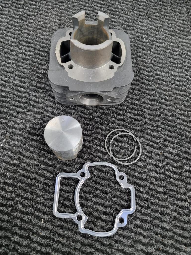 Nieuwe cilinder puch piaggio peugeot, Piaggio, Airsal, Spanje, Nieuw