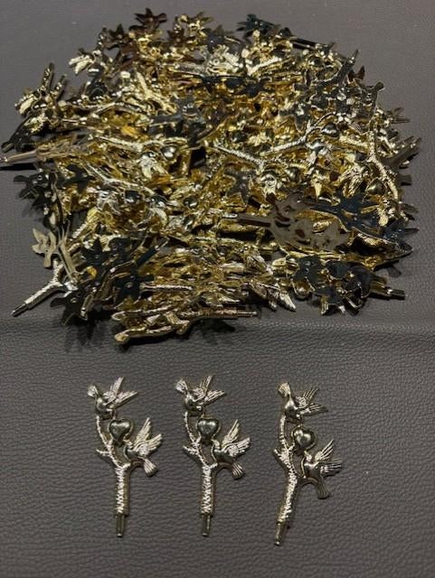 stekers duiven hart kleur goud 93 stuks samen, Verzenden, Nieuw, Versiering