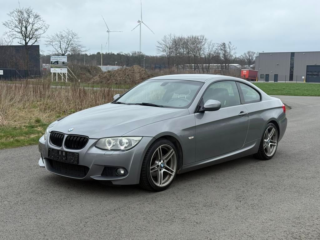 BMW 3 Serie 320i Coupé M pakket | Xenon | H&K | Leder, Auto's, Euro 5, Achterwielaandrijving, 1995 cc, Zwart