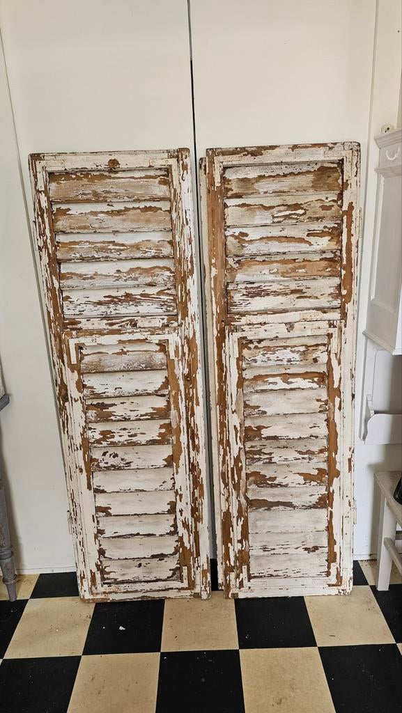 Set louvre sleetse luiken, Ophalen