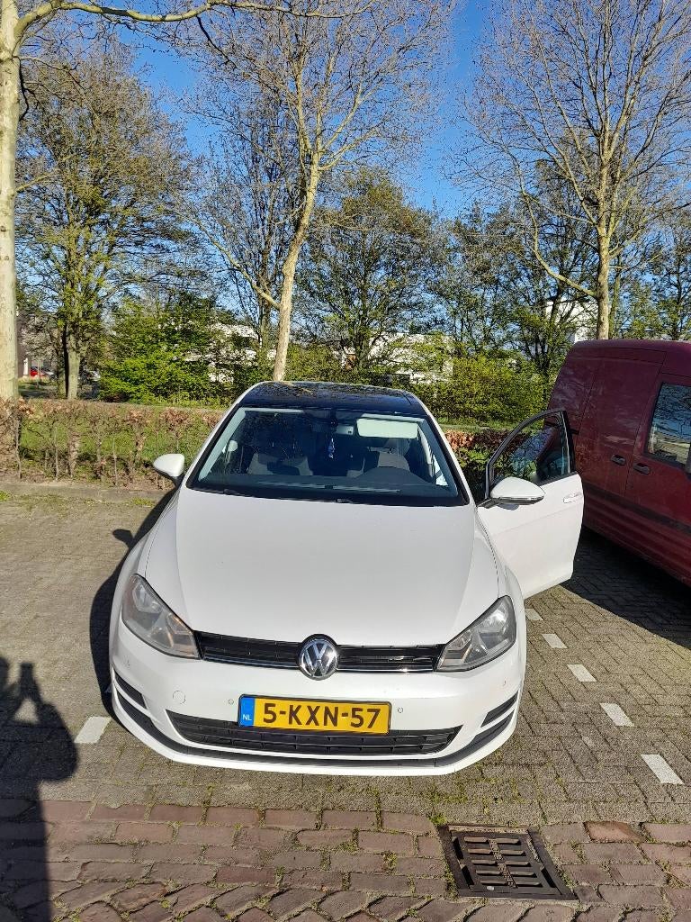 Volkswagen Golf 1.6 TDI 81KW 5D DSG 2013 Wit, Euro 5, 4 cilinders, 1239 kg, Wit