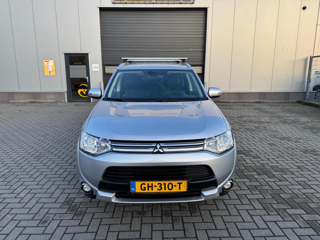Mitsubishi Outlander 2.0 PHEV Business Edition X-Line, 4 cilinders, Vierwielaandrijving, Hybride Elektrisch/Benzine, Start-stop-systeem