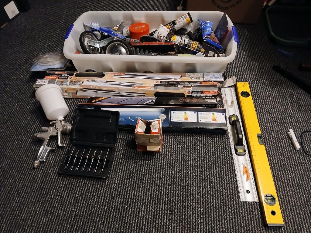 hobby  spul/rommelmarktspullen /gereedschap, Ophalen