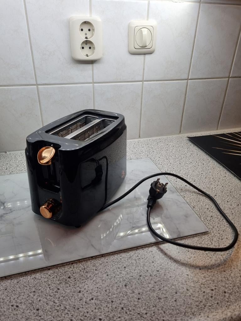 Berlinger Haus Broodrooster Zwart Goud - Zo goed als nieuw, Ophalen of Verzenden, Zo goed als nieuw