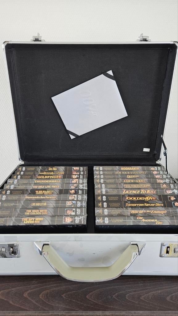 Limited Edition James Bond DVD Collectie, Vanaf 12 jaar, Ophalen, Zo goed als nieuw, Boxset