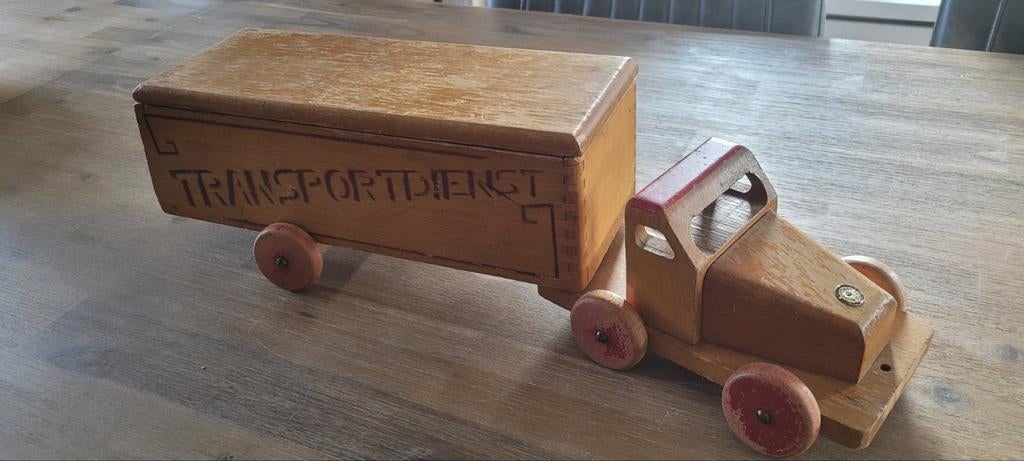 Nooitgedacht vrachtwagen met oplegger in mooie staat, Ophalen of Verzenden, Gebruikt, Duw- of Trekspeelgoed