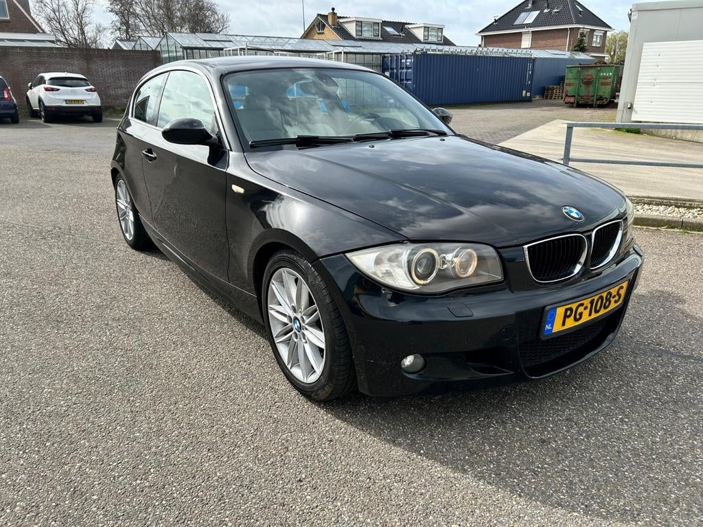 BMW 1-Serie 2.0 123D m-pakket 3DR 2007 Zwart e81, Auto's, BMW, Particulier, 1-Serie, ABS, Airbags, Airconditioning, Boordcomputer