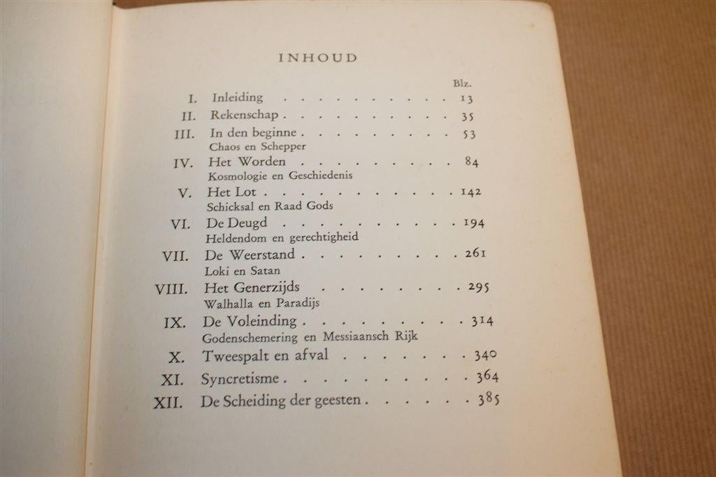 Edda en Thora — Germaanse en Israëlitische Religie [1939], Boeken, Ophalen of Verzenden, Gelezen
