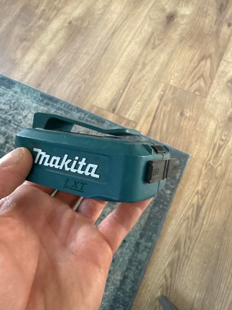 Makita USB Telefoon Oplader - Laad je telefoon op met Makita, Ophalen, Gebruikt, Overige merken