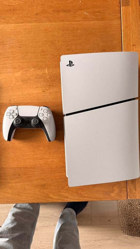 Playstation 5 slim digital 1TB met controller, Ophalen, Zo goed als nieuw