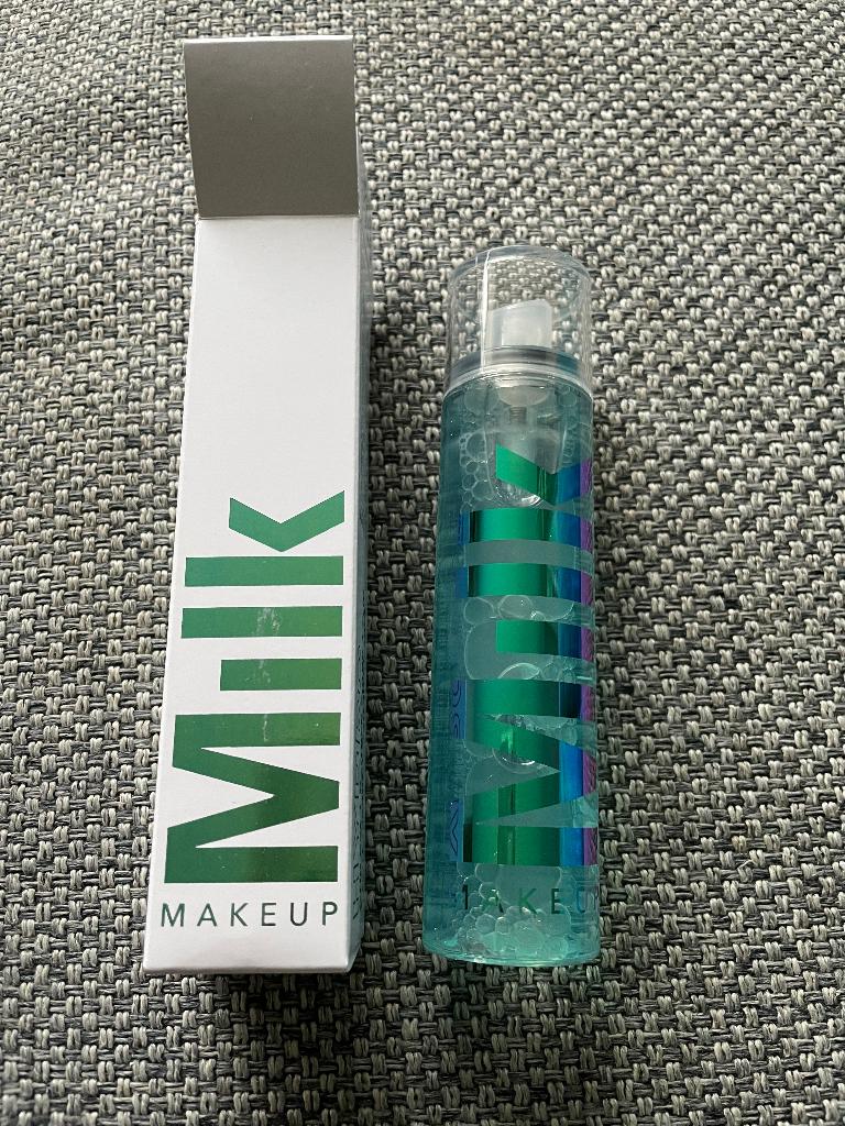 Milk Makeup Hydro Grip Set + Refresh Spray 100ml- Nieuw!, Sieraden, Tassen en Uiterlijk, Uiterlijk | Cosmetica en Make-up, Overige kleuren